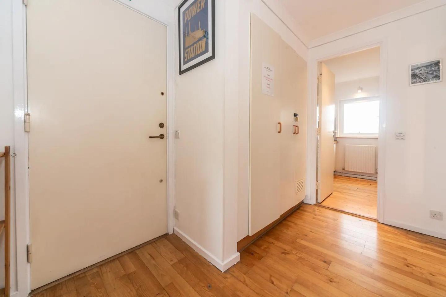 Sunny Maisonette With Views Over Canary Wharf, Londres Exterior foto